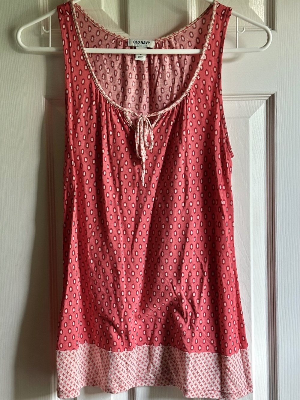 2013 Old Navy Size Small Pink & White Boho Print Tank Top with Keyhole